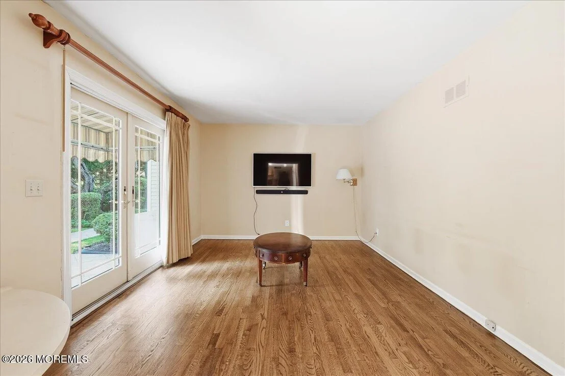 Photo of 11 Woodside Drive