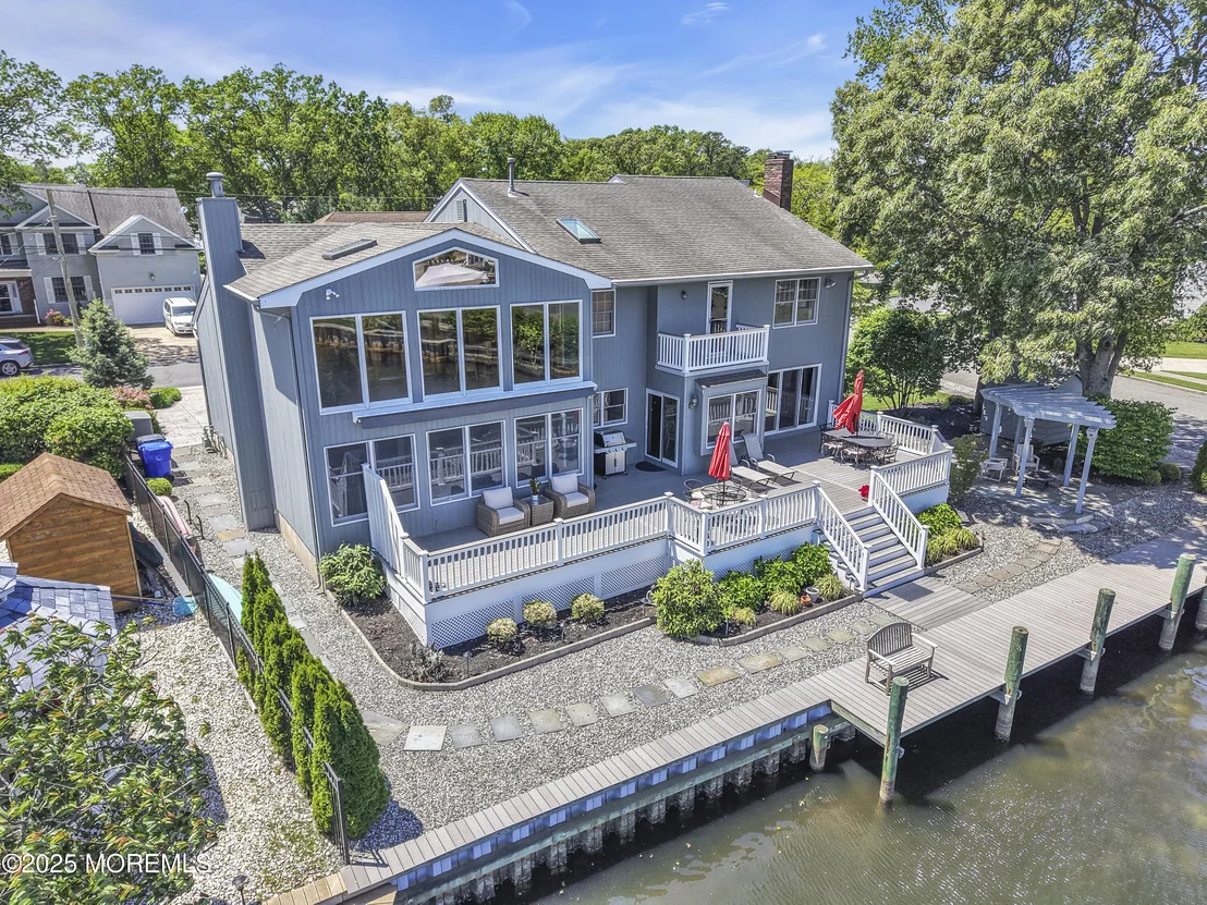 Photo of 560 Midwood Drive