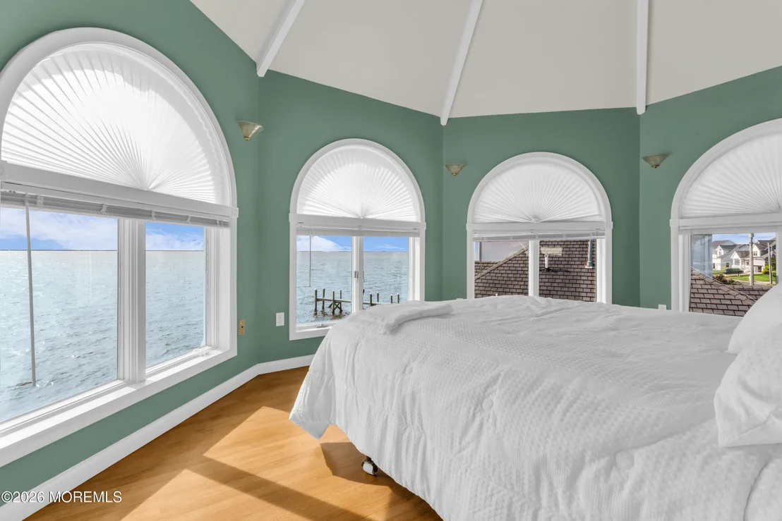 Photo of 1308 Laurel Boulevard