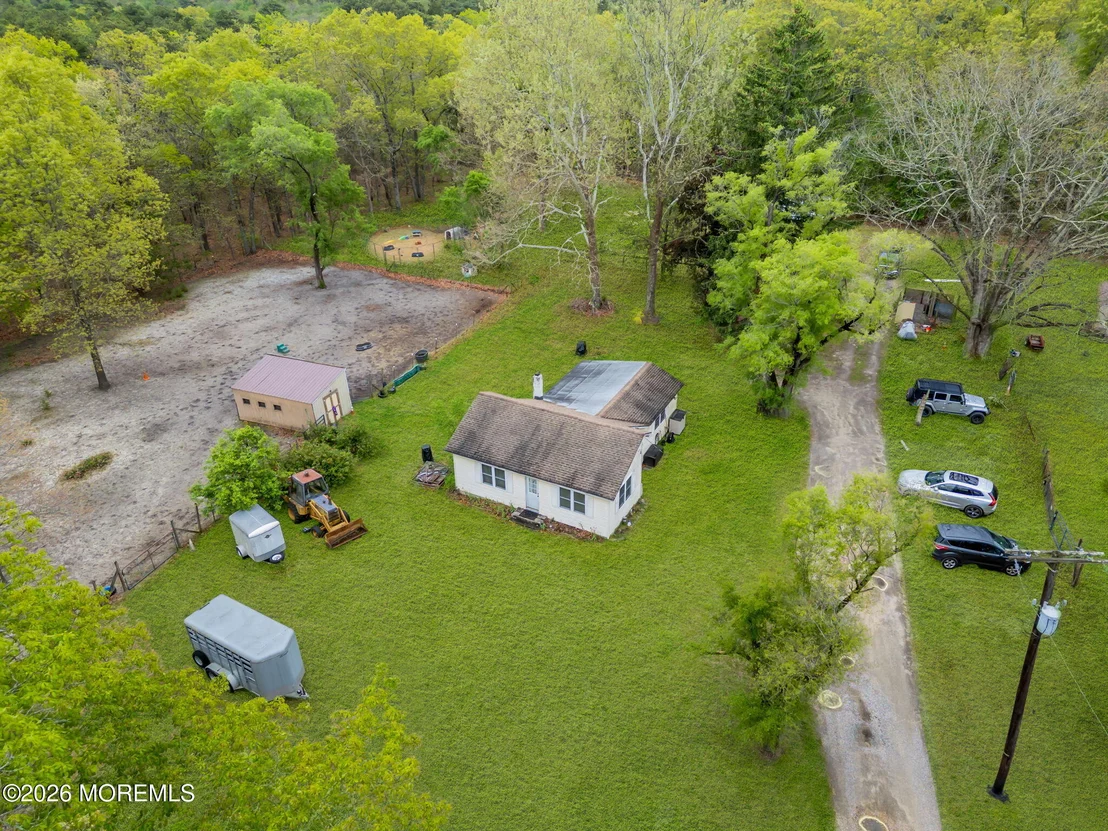 Photo of 3707 North Road