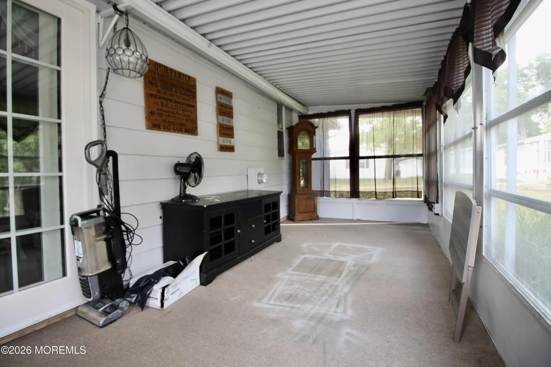 Photo of 562 Sara Drive