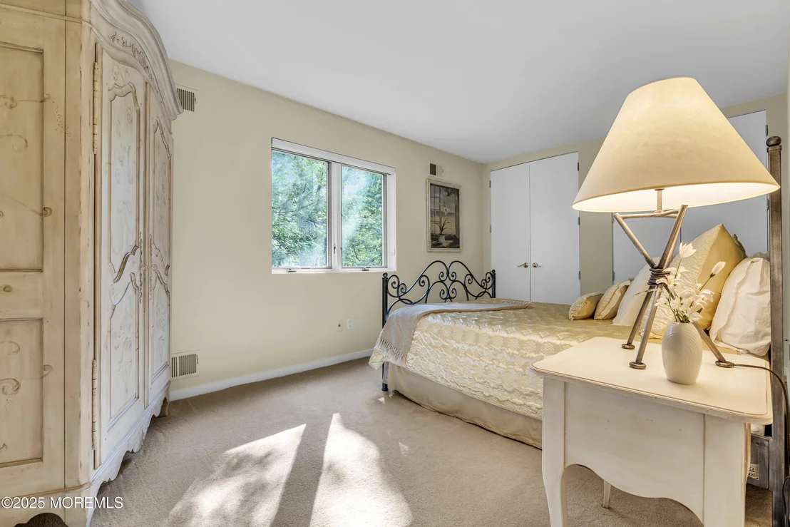 Photo of 635 Winding River Road