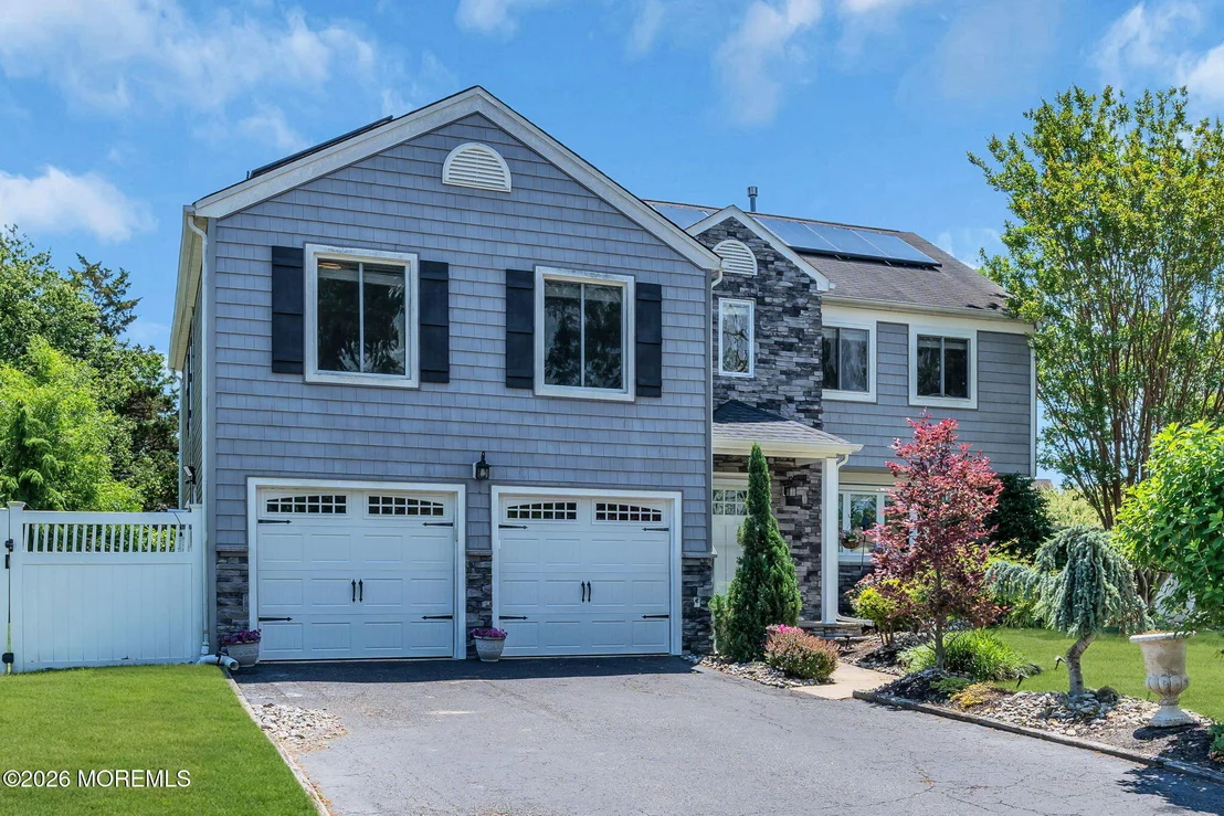 Photo of 1083 Cavan Drive
