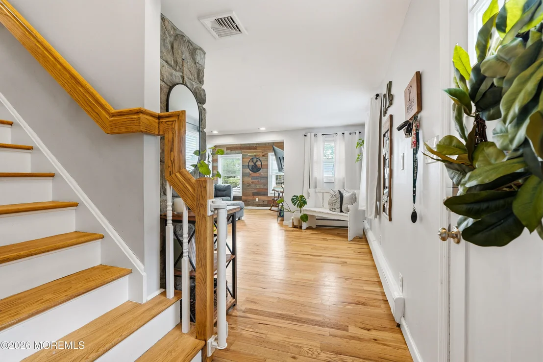 Photo of 1437 Jay Street