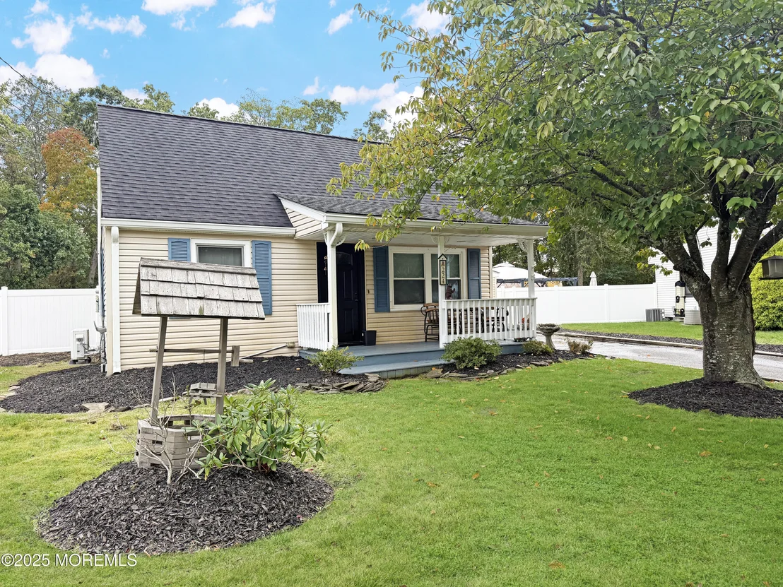 Photo of 224 Sunset Lane