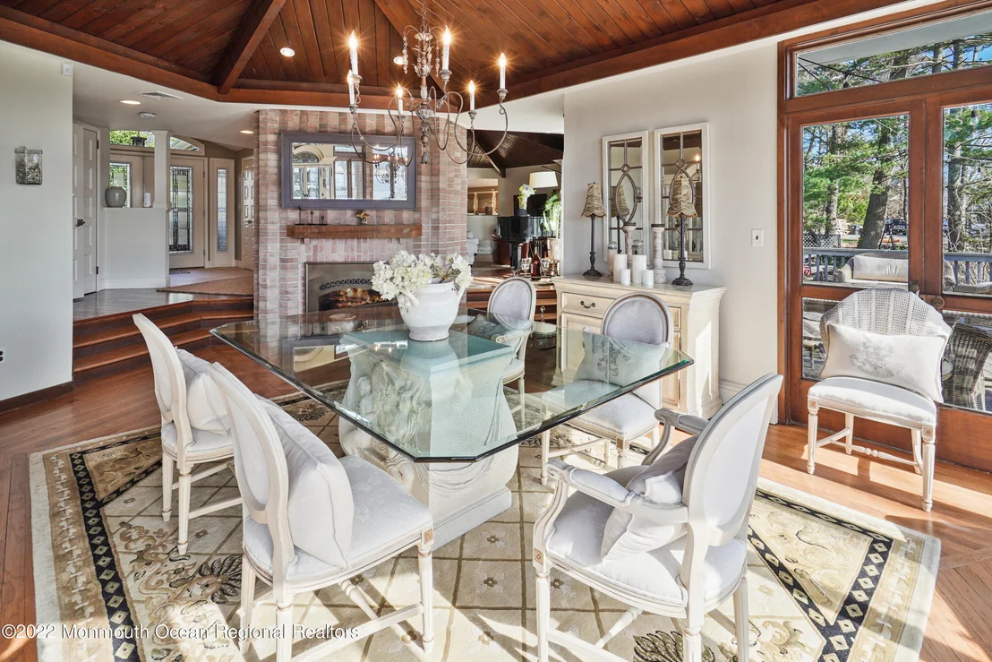 Photo of 2409 Riverside Terrace