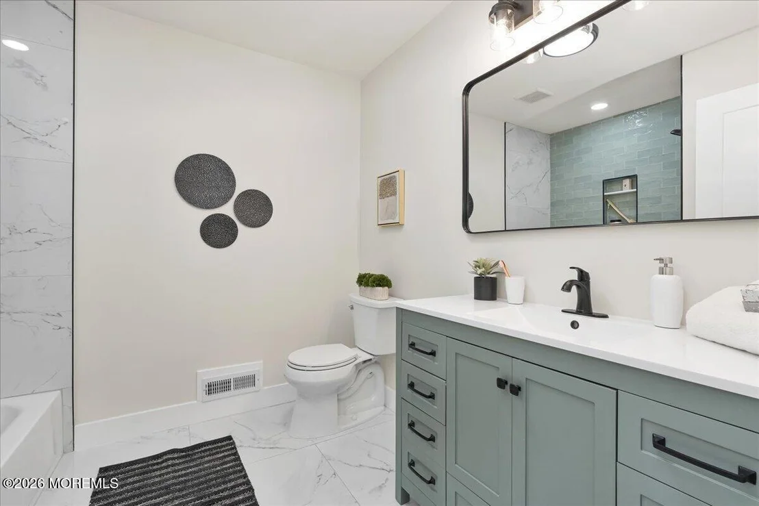 Photo of 5 Colonial Way