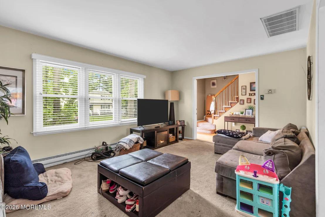 Photo of 2209 Crestwood Drive