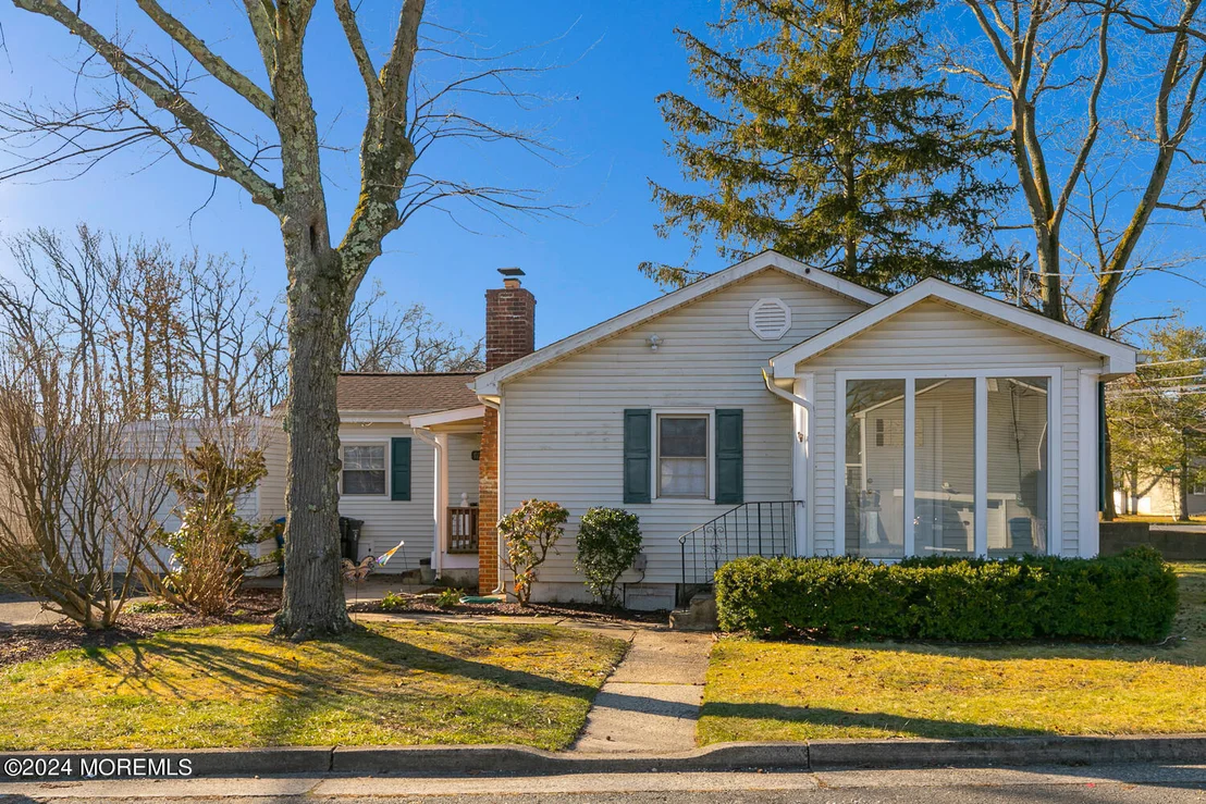 Photo of 717 Harmony Road