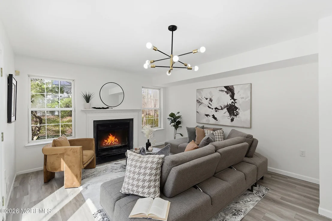 Photo of 565 Buttonwood Drive