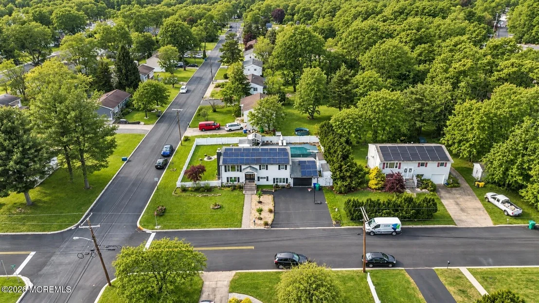 Photo of 19 Beacon Street
