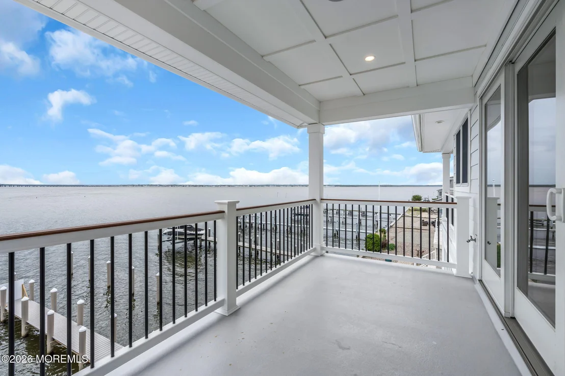 Photo of 151 Pershing Boulevard