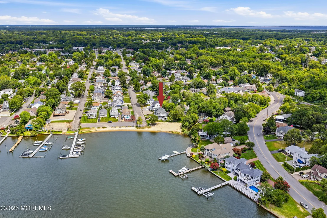 Photo of 2 River Drive