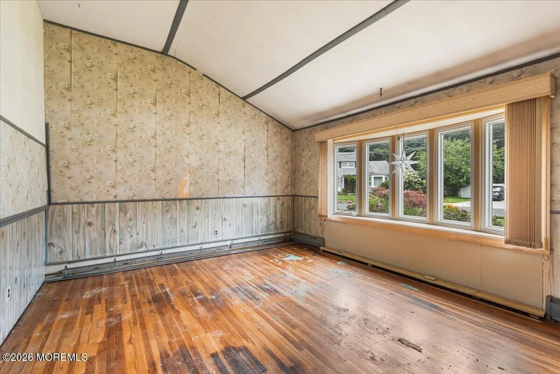 Photo of 20 Eisele Avenue