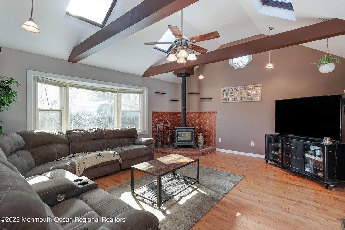 Photo of 33 Van Buren Avenue