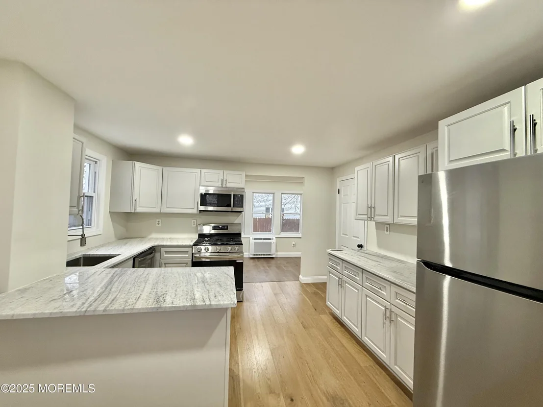 Photo of 30 Maple Avenue