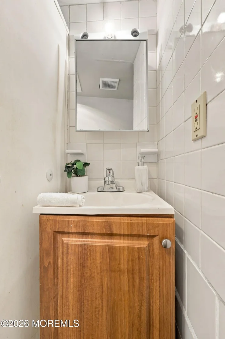 Photo of 720 Biscayne Drive