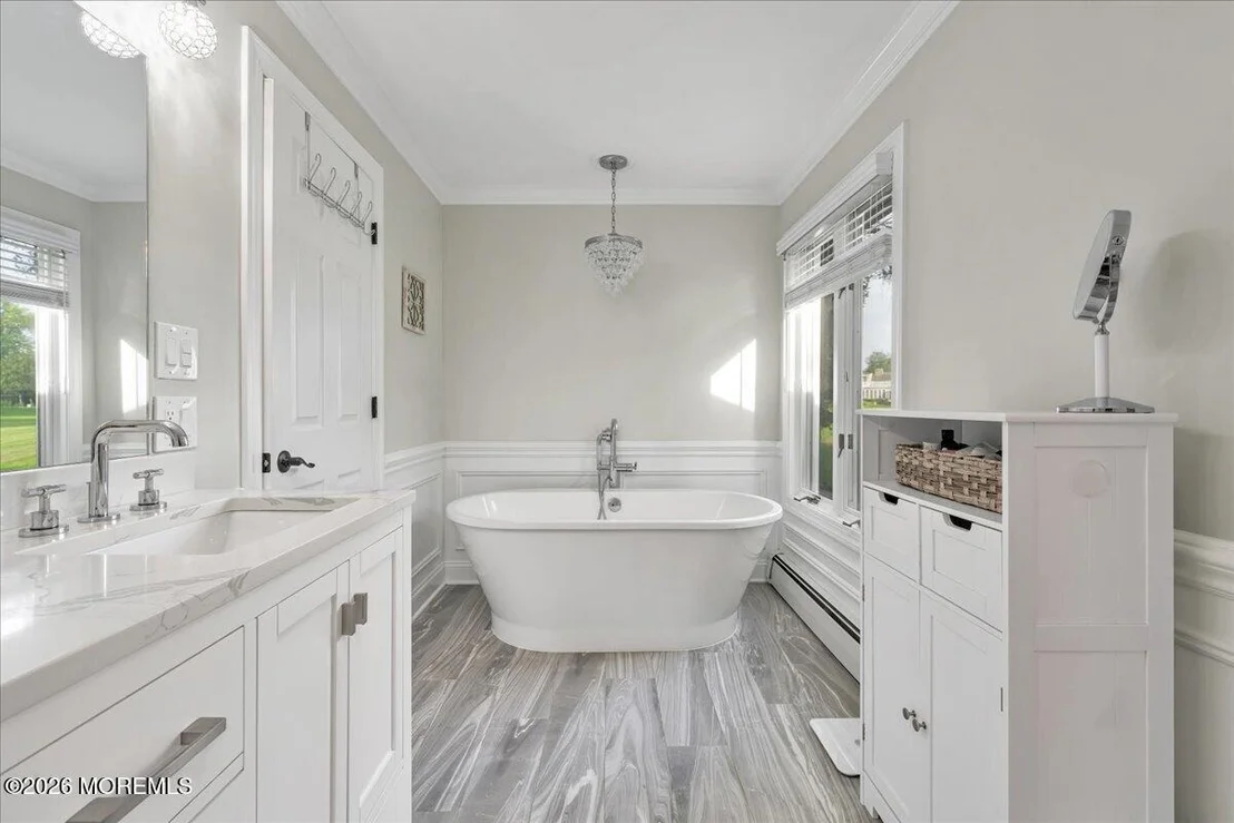 Photo of 48 Lakeside Avenue