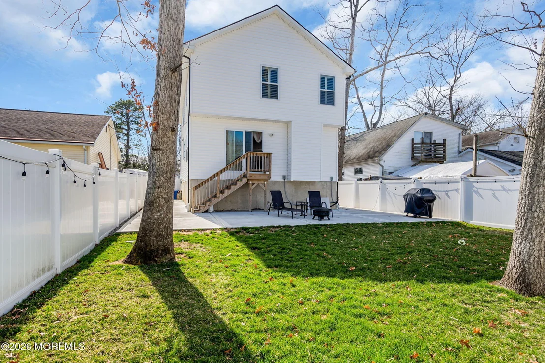 Photo of 1620 Ewart Road