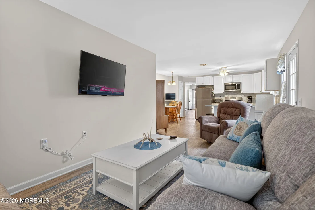 Photo of 152 Pulaski Boulevard