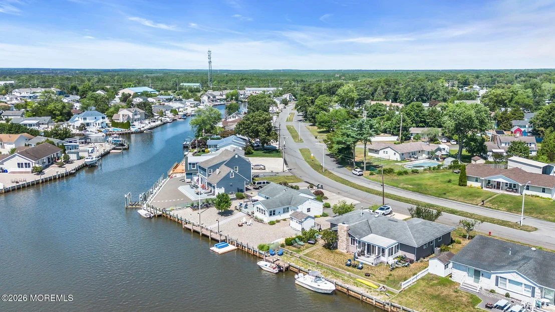 Photo of 39 Parkers Point Boulevard