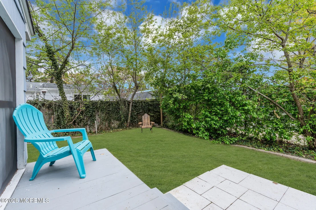Photo of 704 Barberry Drive