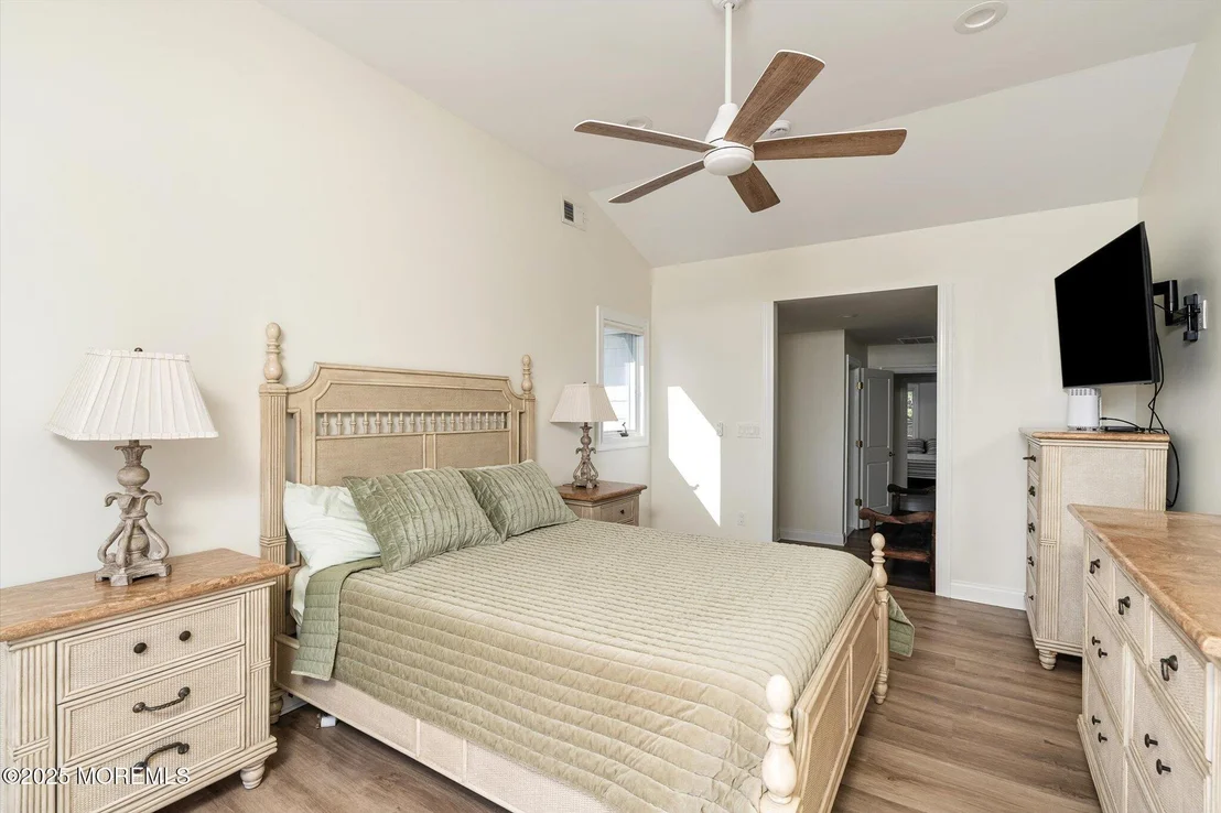 Photo of 673 Bayview Drive