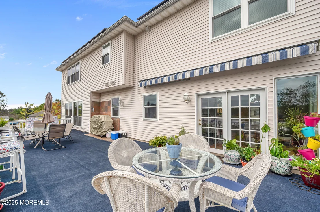Photo of 741 S River Drive