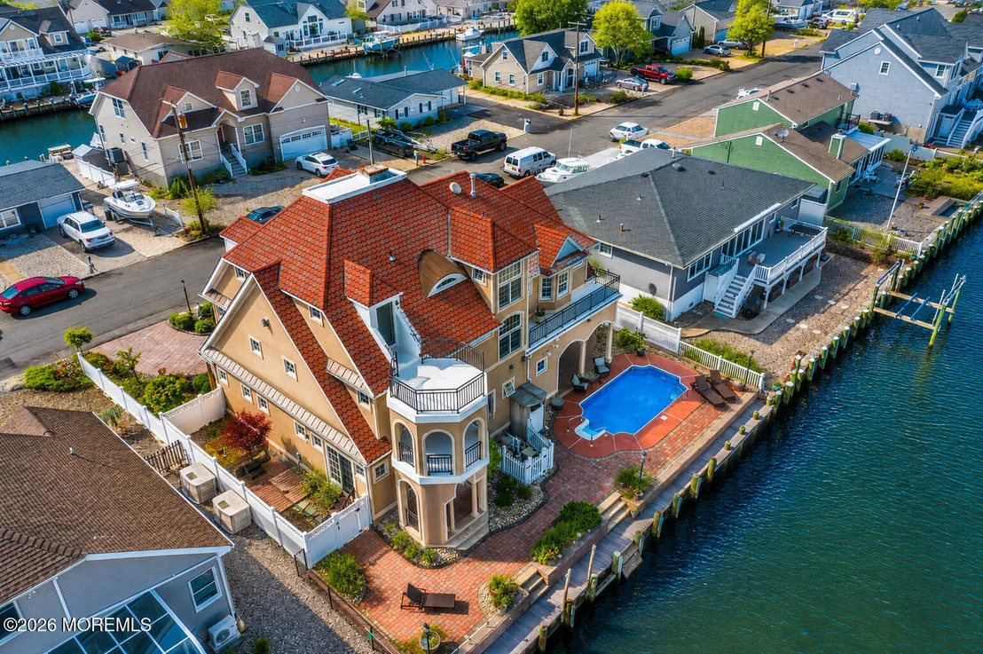 Photo of 835 Anchor Drive