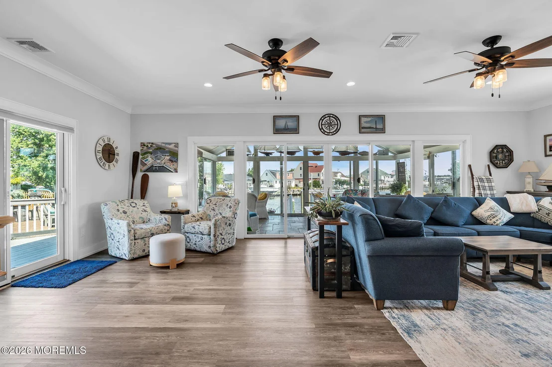 Photo of 237 Bay Shore Drive