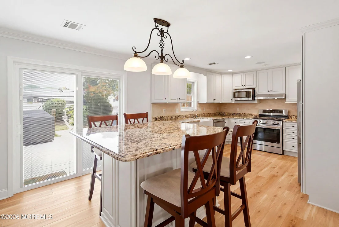Photo of 406 Laurel Boulevard