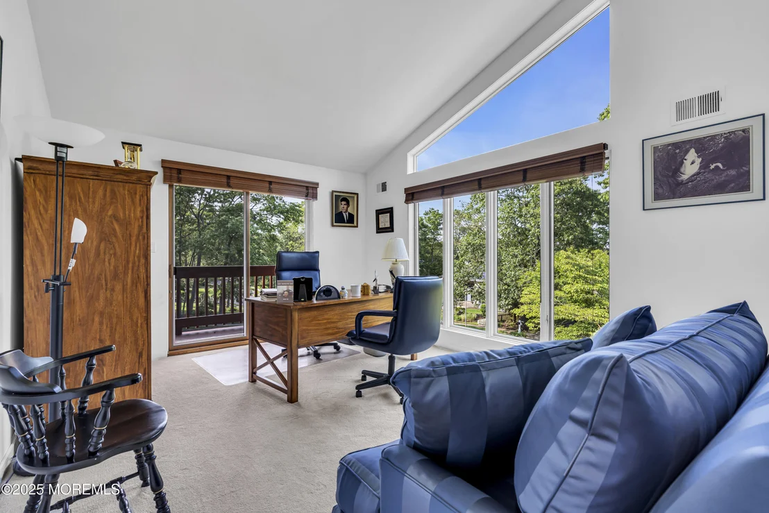 Photo of 635 Winding River Road