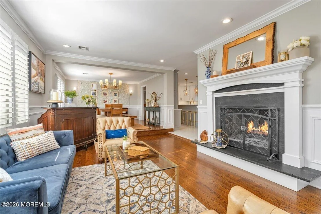 Photo of 48 Lakeside Avenue