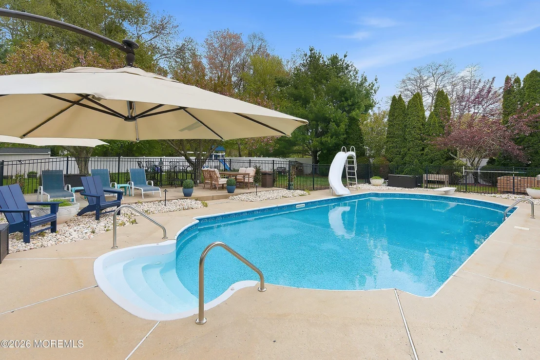 Photo of 8 Arboretum Drive