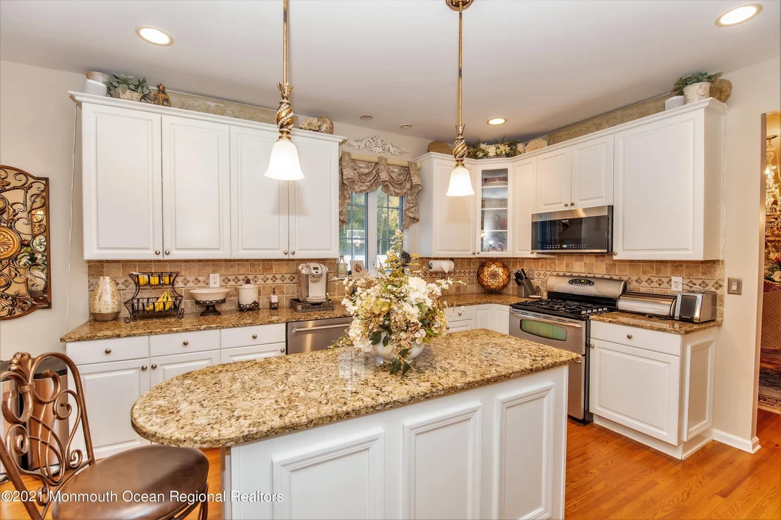 Photo of 607 Windcrest Court