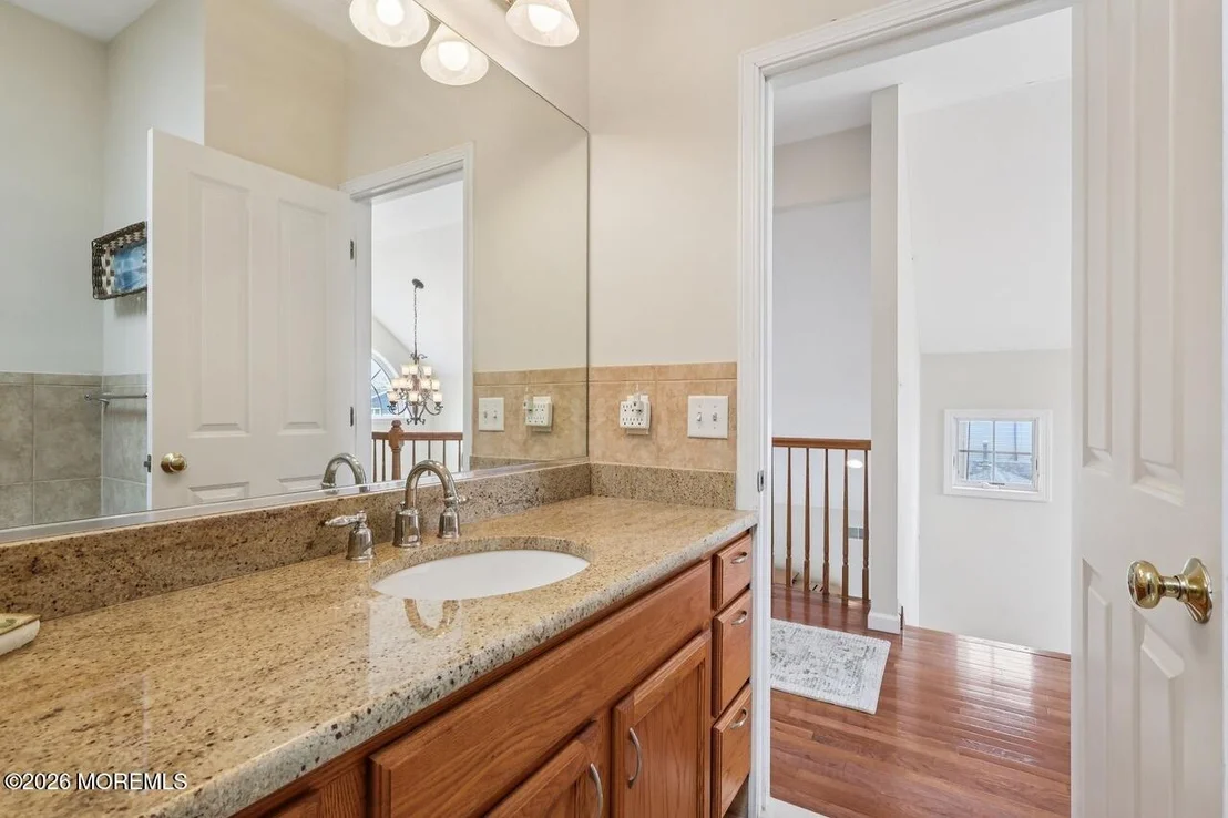 Photo of 232 Montclair Road S