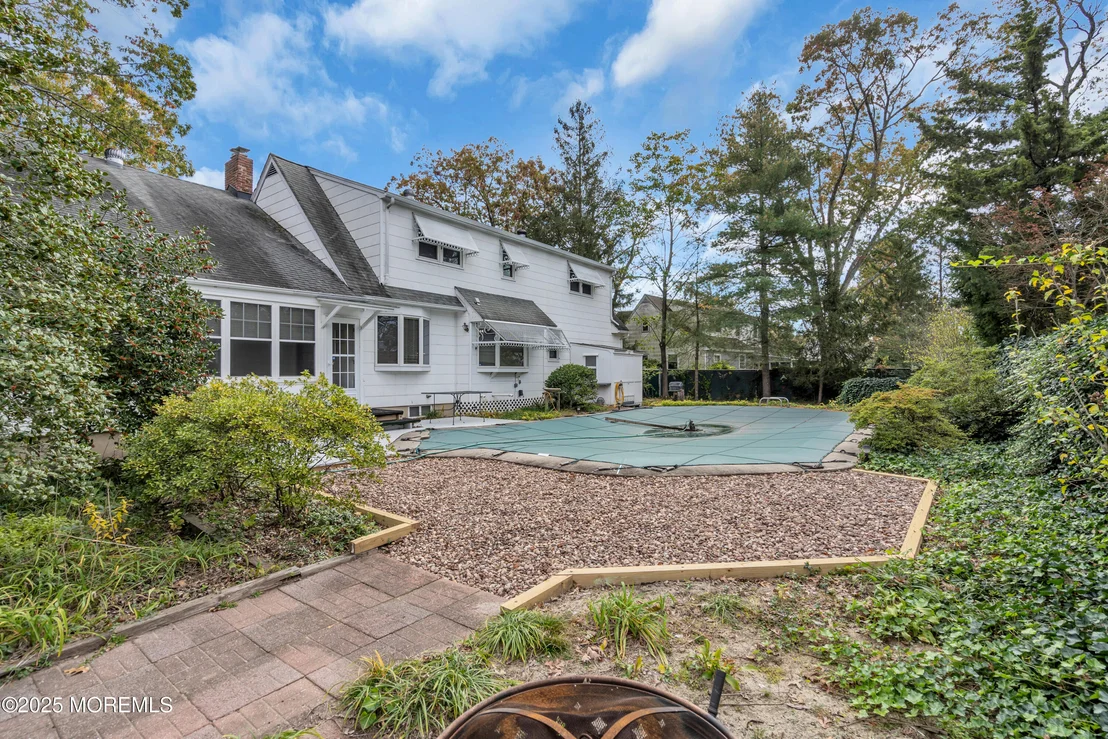 Photo of 32 Camelot Drive