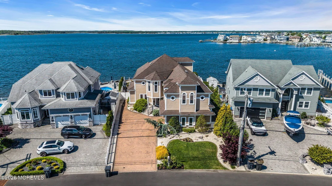 Photo of 531 Bayview Drive