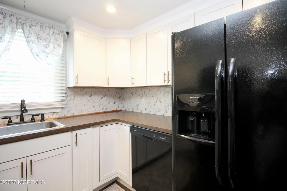 Photo of 562 Sara Drive