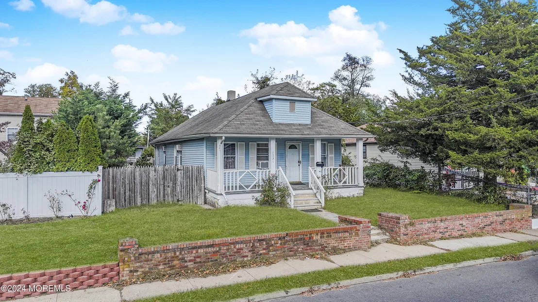 Photo of 1721 Bangs Avenue