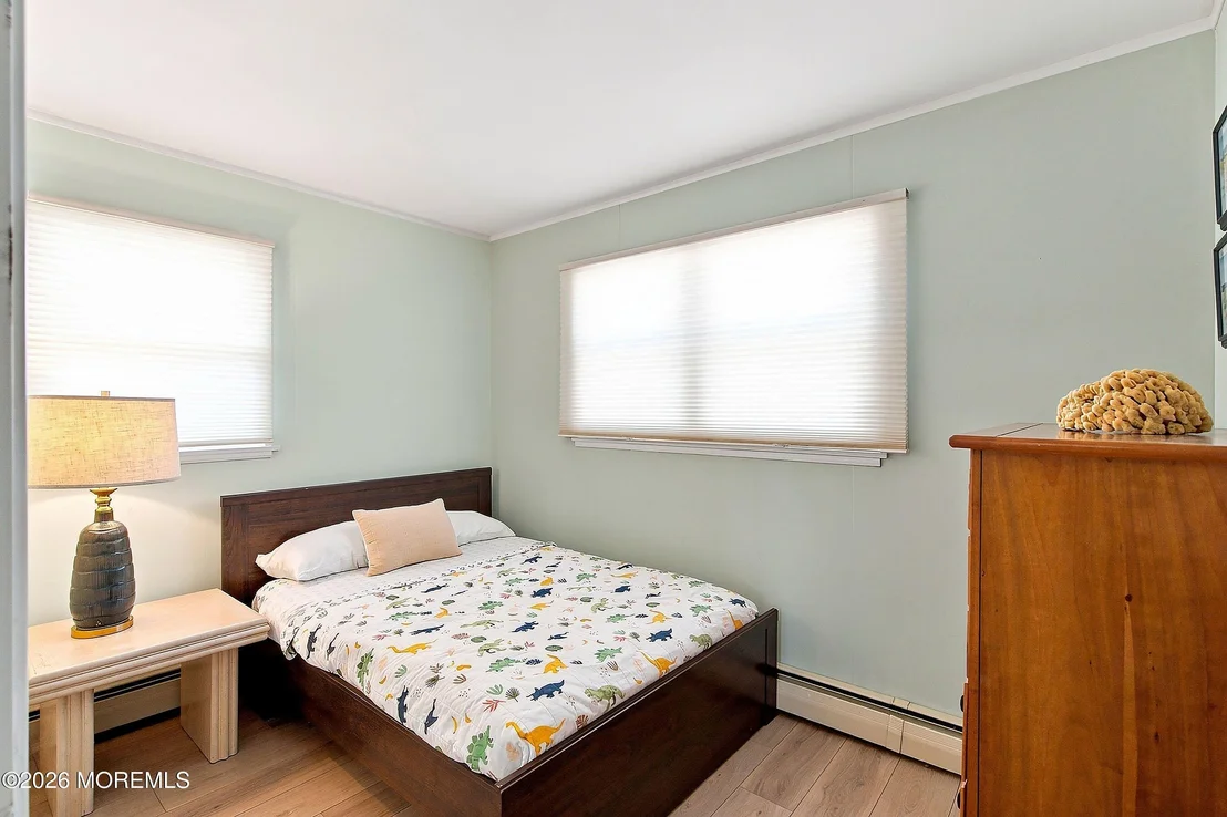 Photo of 216 Montclair Road S