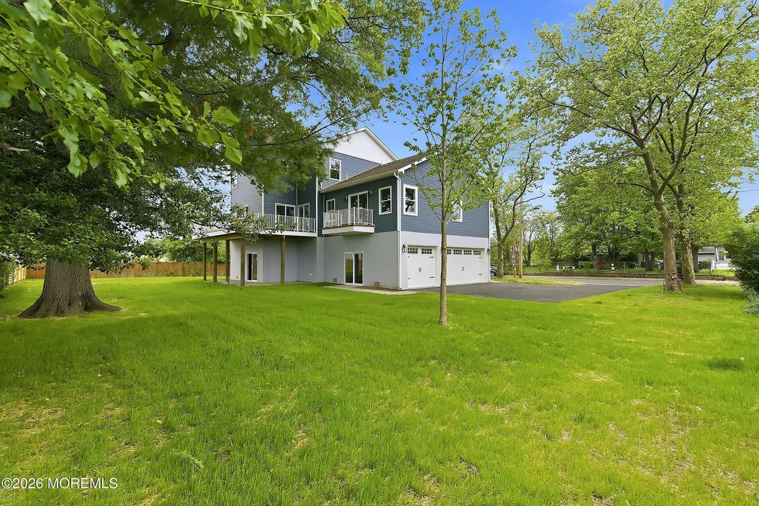 Photo of 427 Central Avenue
