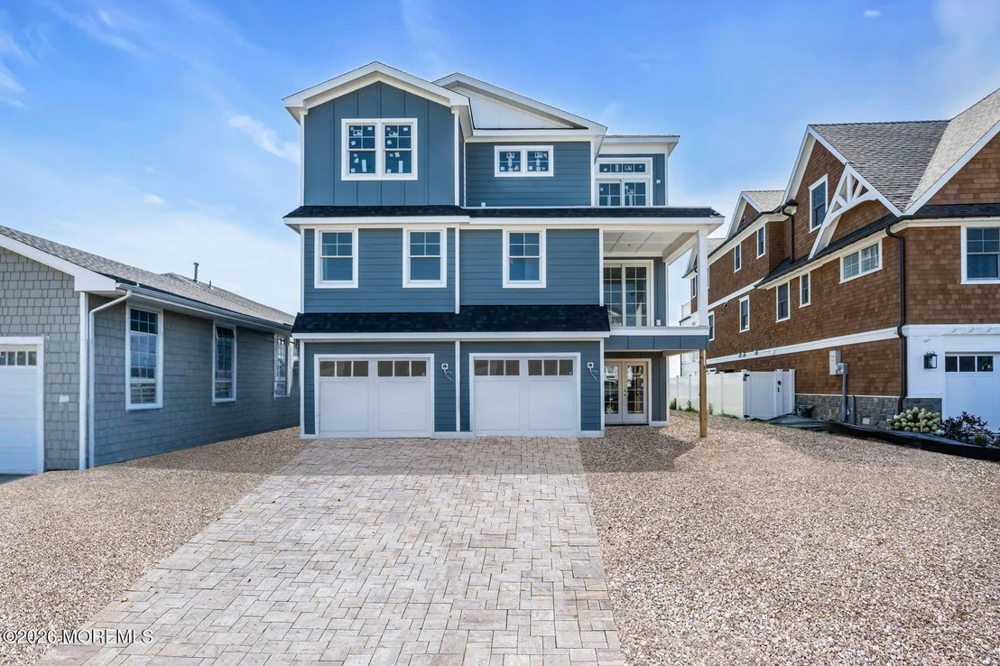 Photo of 155 Pershing Boulevard