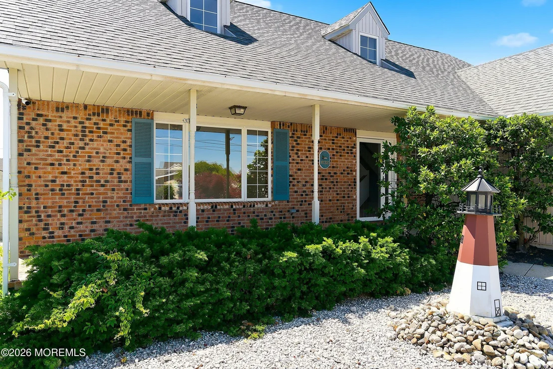 Photo of 832 Forepeak Drive