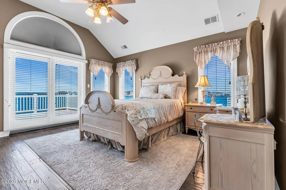 Photo of 531 Bayview Drive