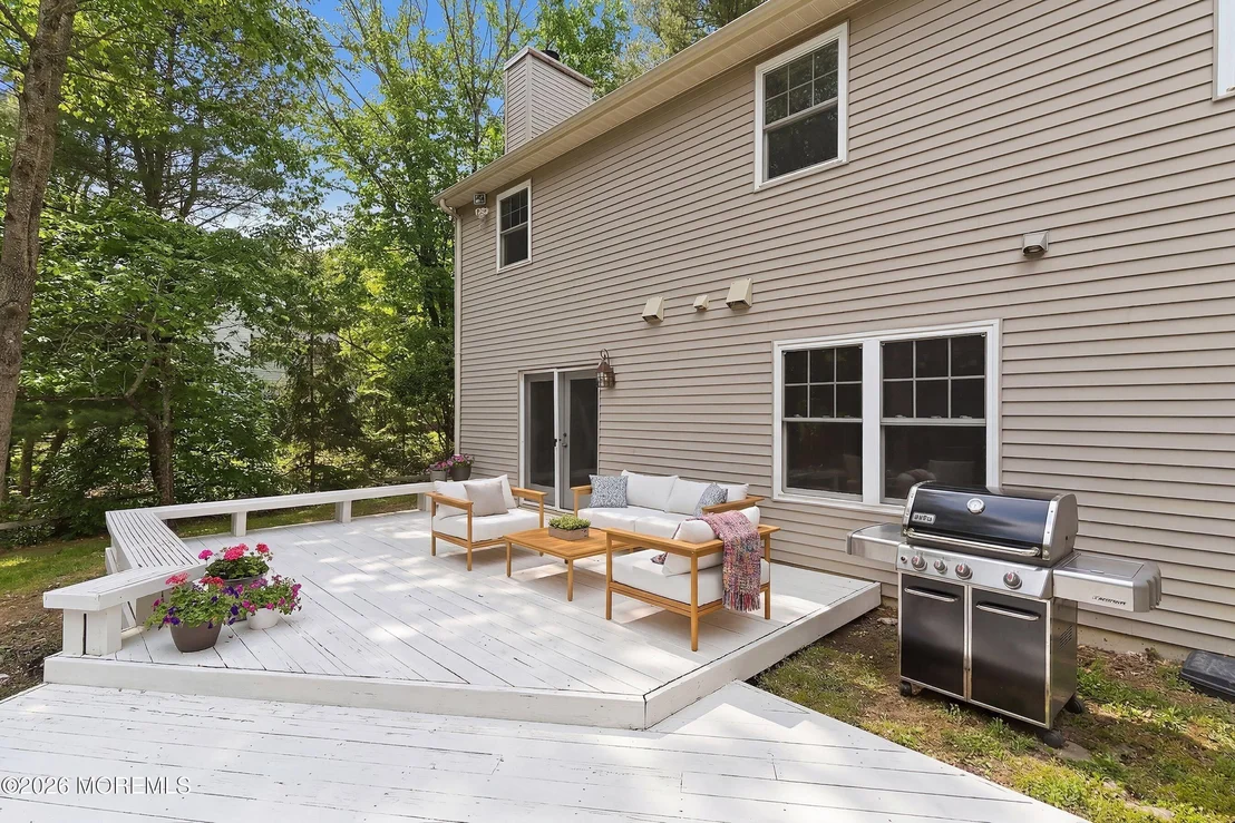 Photo of 565 Buttonwood Drive