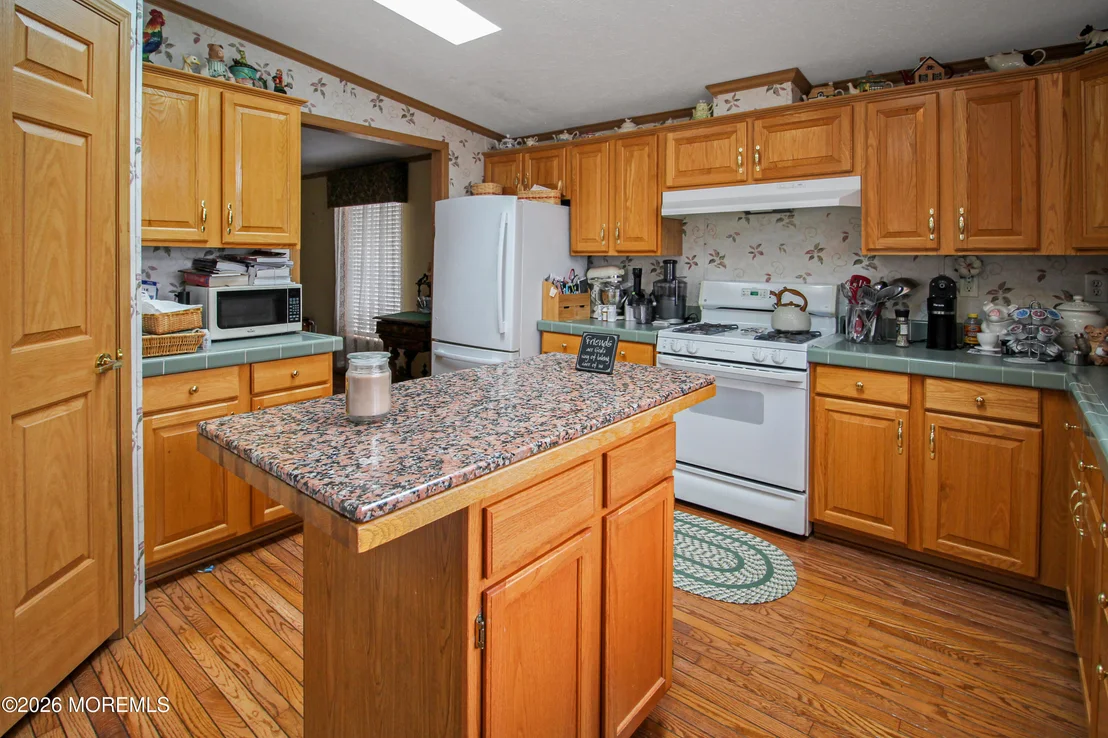 Photo of 1403 Forest Way