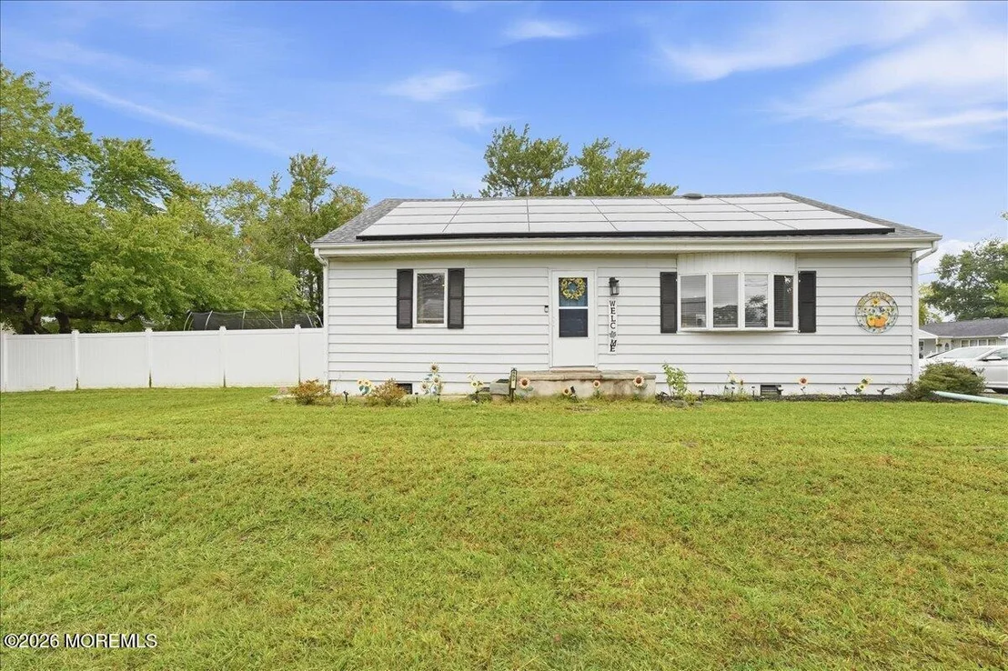 Photo of 552 Lloyd Road
