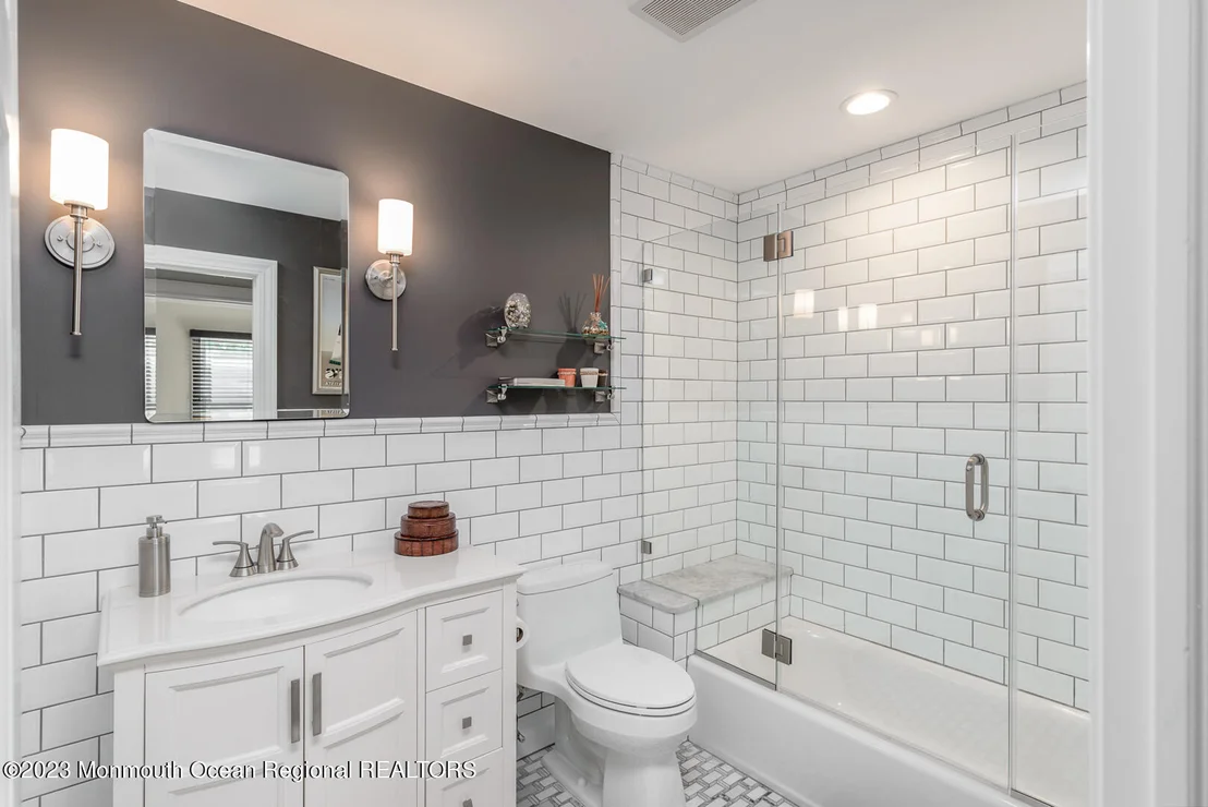 Photo of 74 Oak Knoll Drive