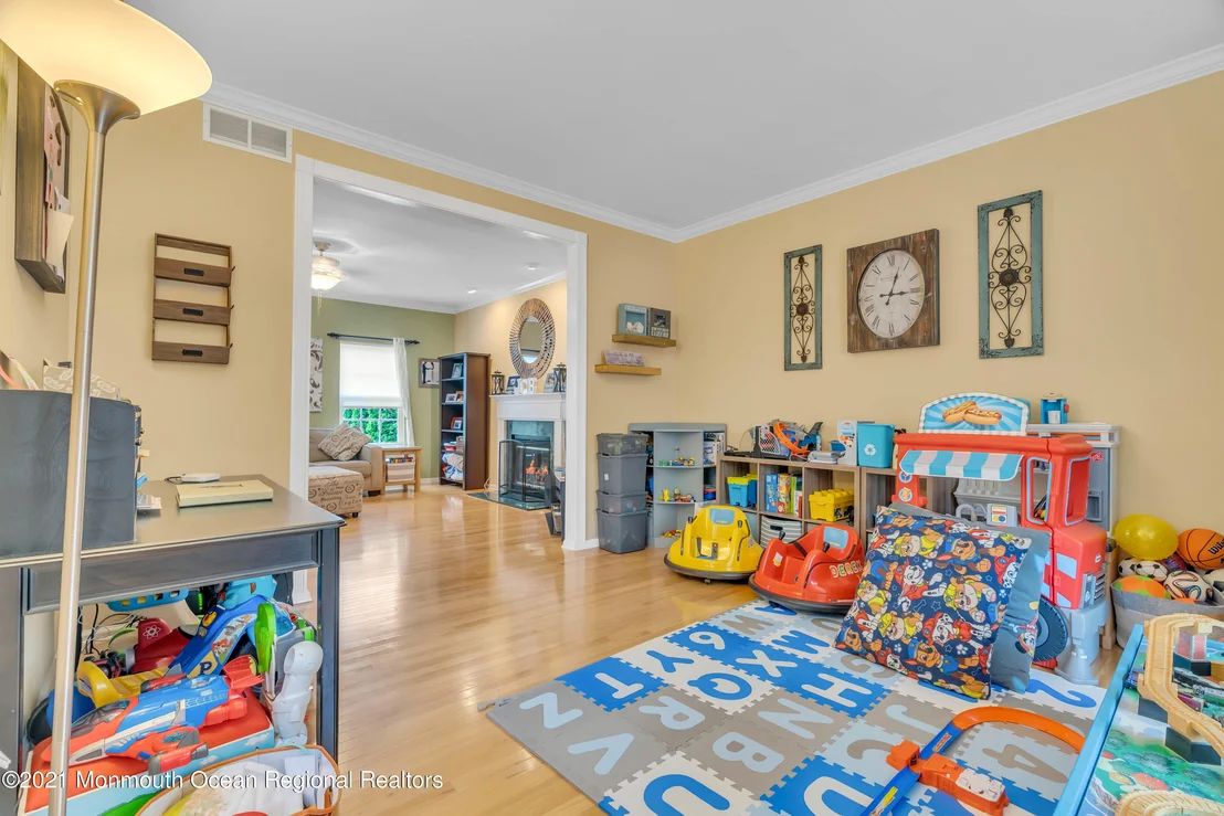Photo of 7 River Edge Drive